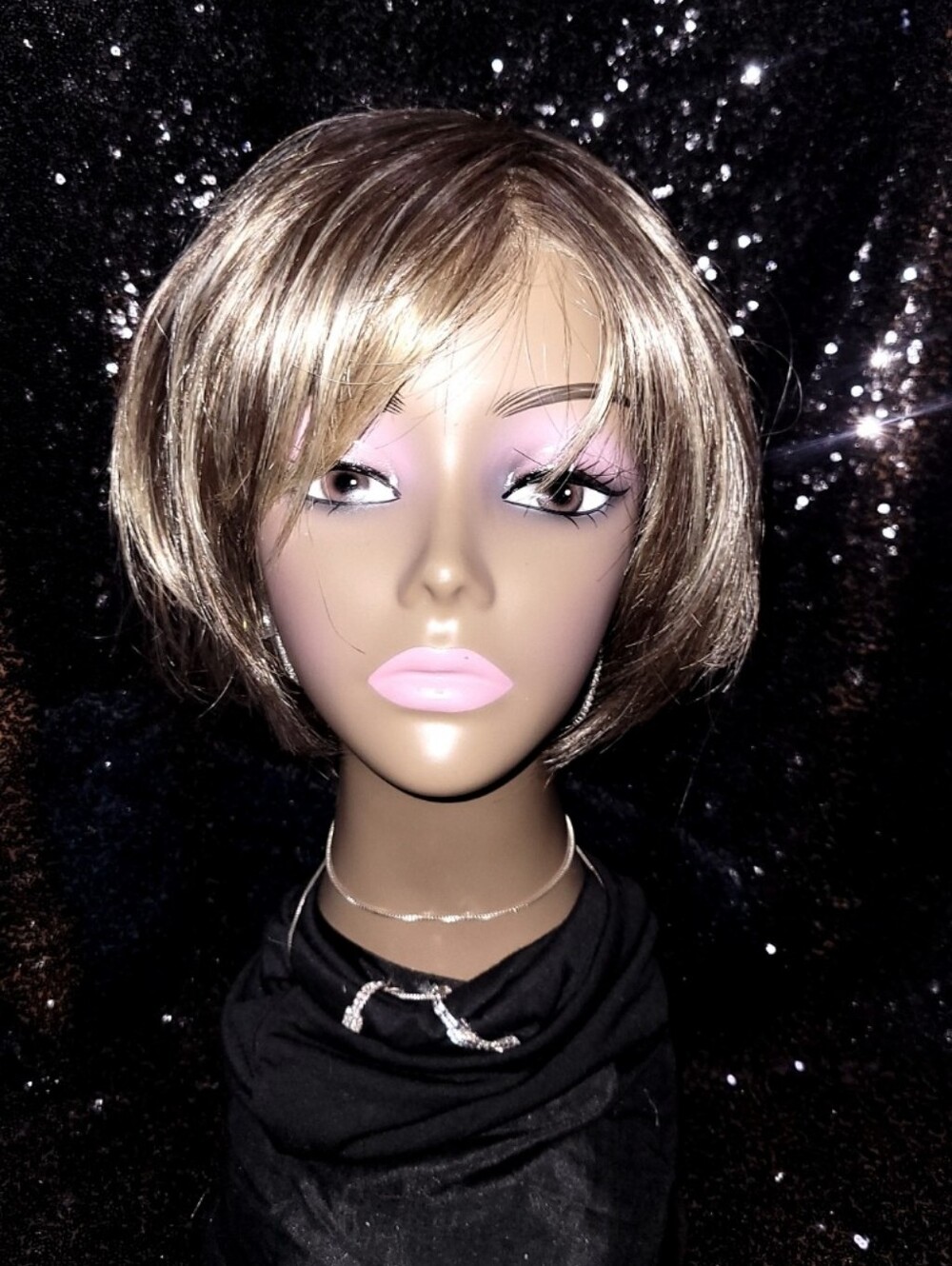 Muse By Raquel Welch Wig In The Color R11S+ Glazed Mocha